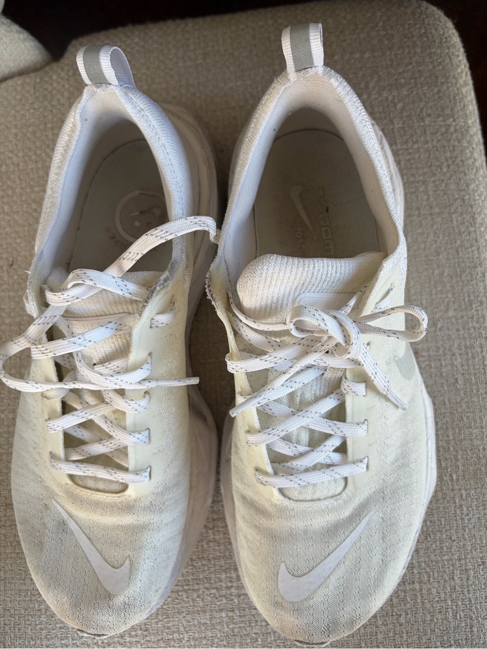 Nike Women's Off-White/White Lightweight Running Sneakers